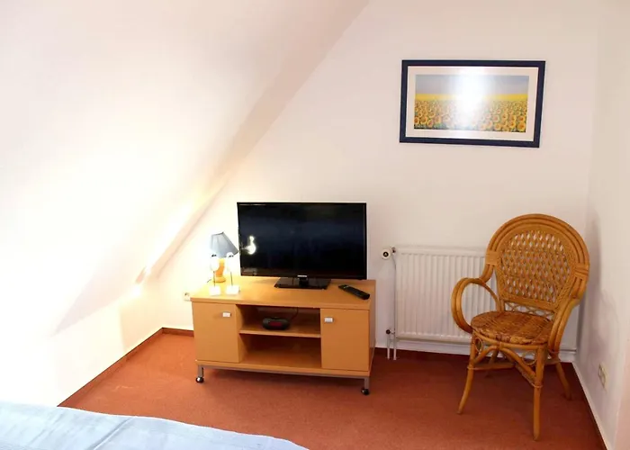 Spacious House In Sylt-ost, Garden
